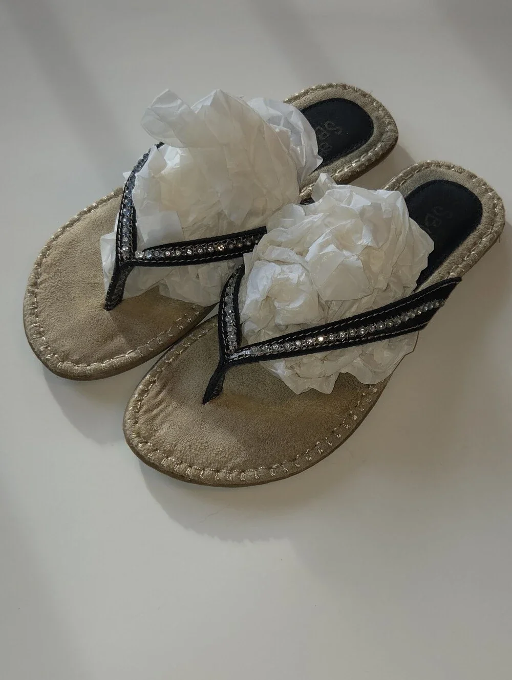 SBICCA of California Maui Sandals Rhinestone Flip Flops In Box